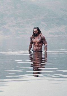 Aquaman_Momoa_119.jpg