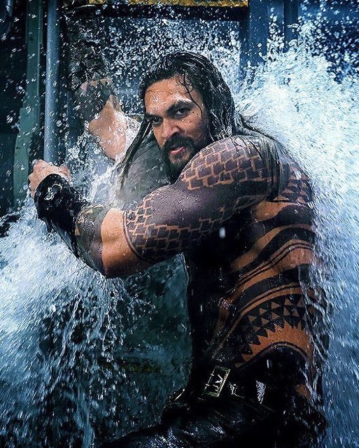 Aquaman_Momoa_62.jpg