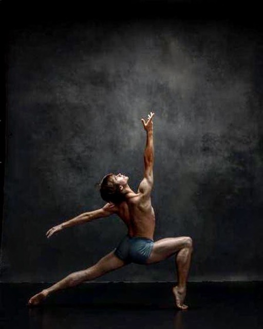 balletmen_07.jpg