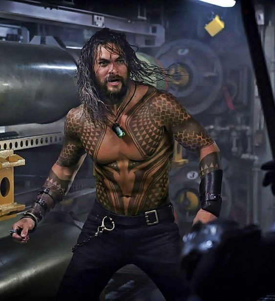 Aquaman_Momoa_46.jpg